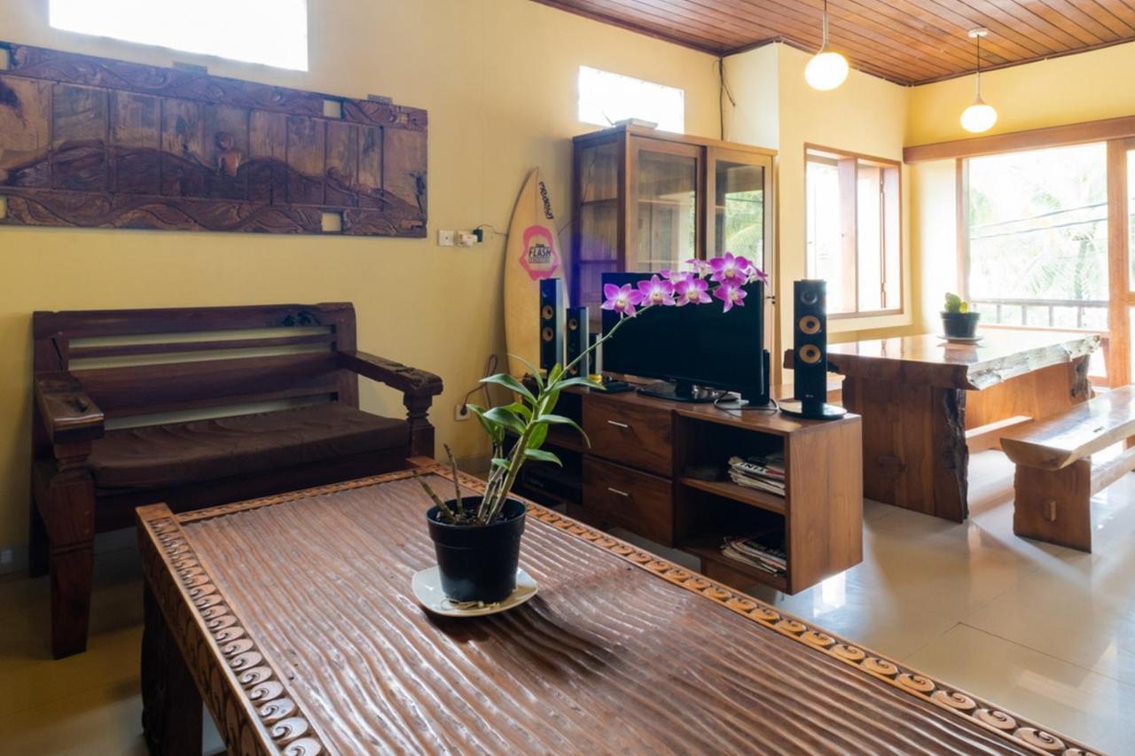The Point Surfcamp Bali Hotel Pulukan Eksteriør billede